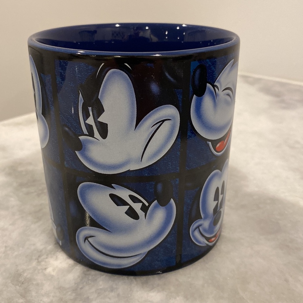Dark blue Disney Mickey mug! - Picture 2 of 6